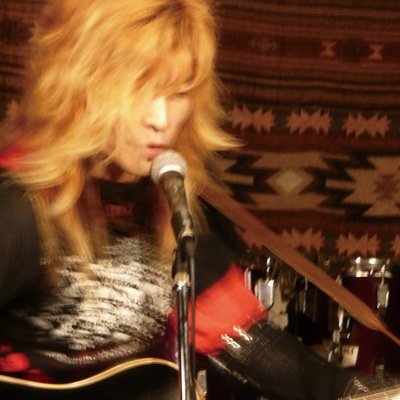 劇団 テアトロ☆マジコ 主宰。　@teatromagico_AN
劇作・演出・役者・ミュージシャン。