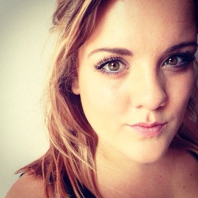 ellzjackson16's profile picture. :)