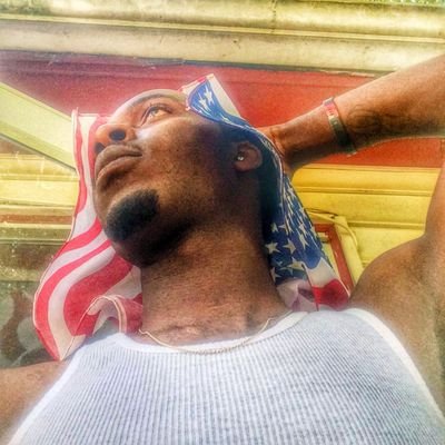 23 livinLife unsigned Rapper from Va#804 bookin hmu youngamplovesmusic30@gmail.com inquries hmu music is mylife love my ma dukes