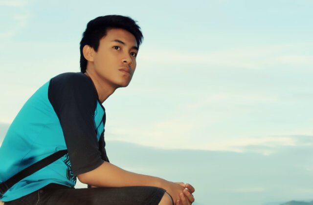 ReskyThalib_'s profile picture. 