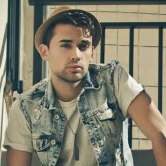 FCOAdeRamonRN01's profile picture. ❤ Fans Club Oficial Argentino del Actor y Modelo Ramón Rico Navarro!!! ❤ 14/01/2014