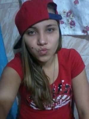 Menina Moleca aquela que sabe ser Feliz do seu Jeito ;) #Apaixonada por Futebol…	e pelo meu Tricolor Paulista!!!
