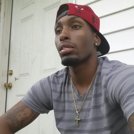 jFolK24's profile picture. basketball player from da 618 aka EAST SIDE OF SAINTLOUIS 6'3 follow me #teamLAKERS #TEAM618