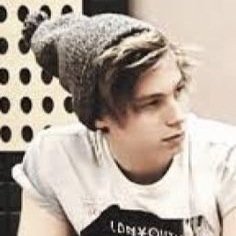 luke5sos88's profile picture. Luke Hemmings is life.  #5sos