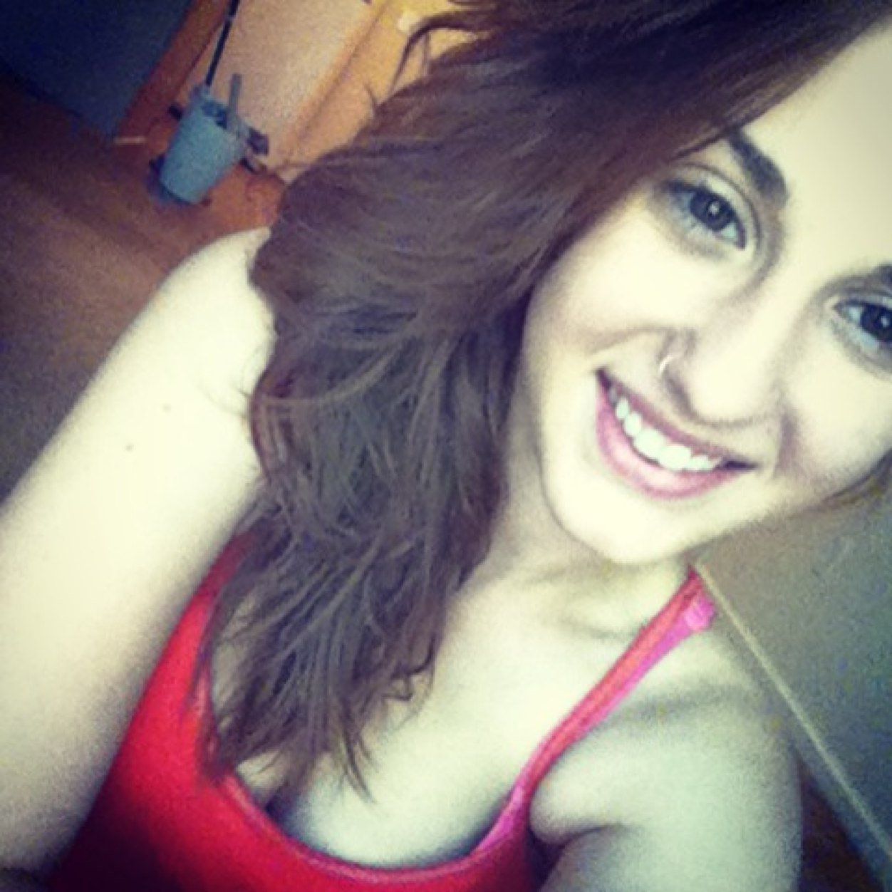Follow :*