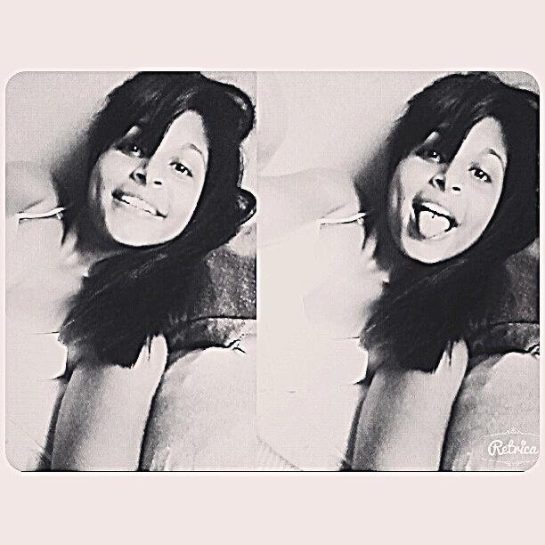 YasmimBruna3's profile picture. 