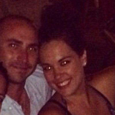 A wife, mother of 2 and I love my life... my hubby, my babies, my dogs, my family... love.