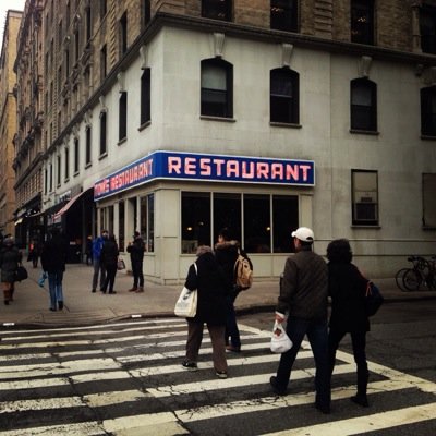 thejulianolivas's profile picture. Marketing Director