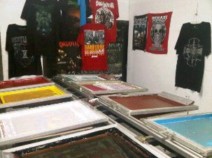 (online store merch band & cloth),tkg sablon kaos,sweter,jersey basket,futsal,promosi https://t.co/lpmlVUqluz:bb 5a00edd4/wa 088212390284
