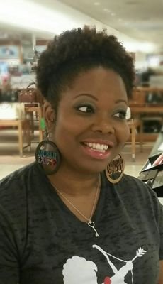 Fun-loving, beautiful naturalista, who loves love and being all wrapped up in it! I love music of all kinds! 1-9-4-6, Doohretsis TBS, Alley-oop!