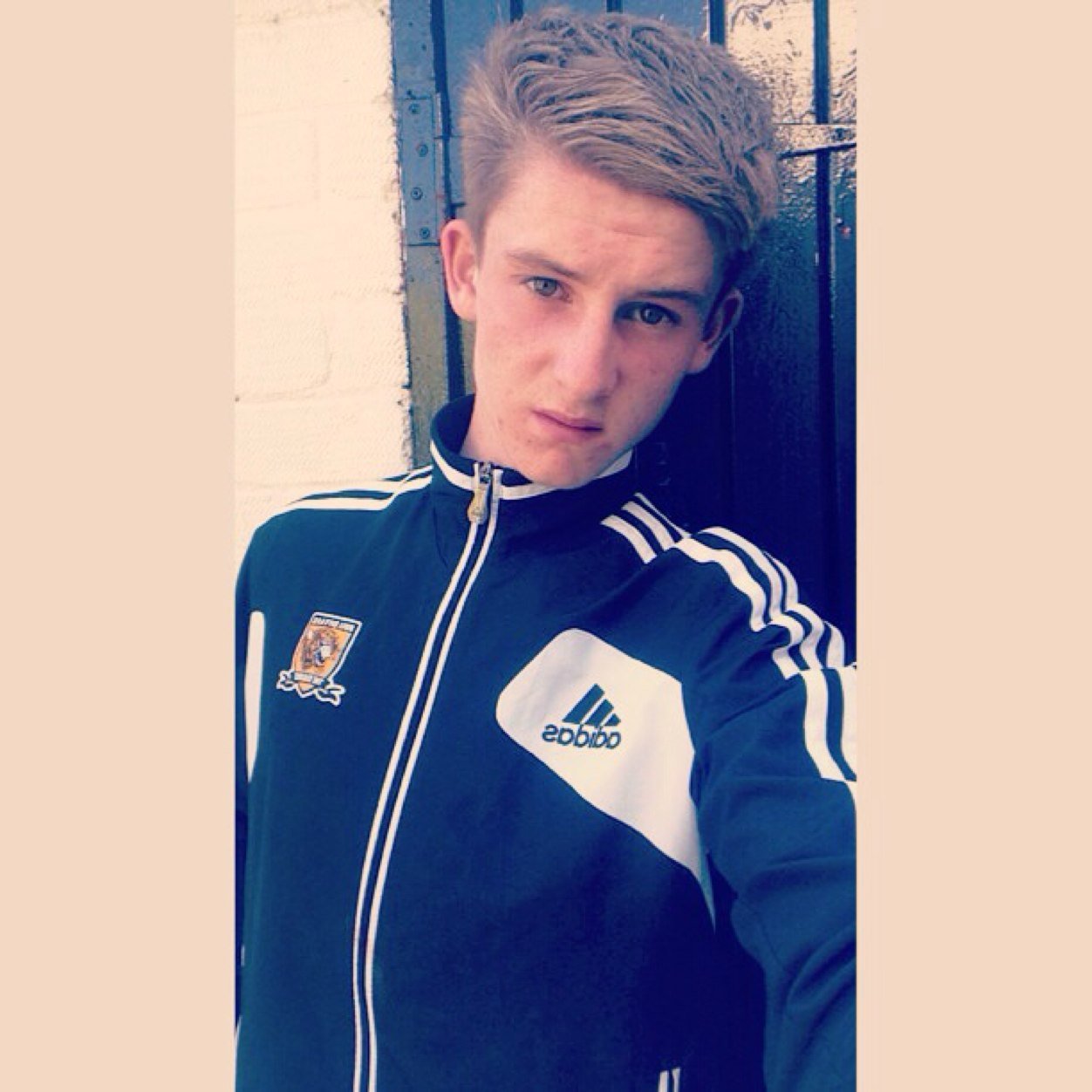 I play for hull city under 15⚽️