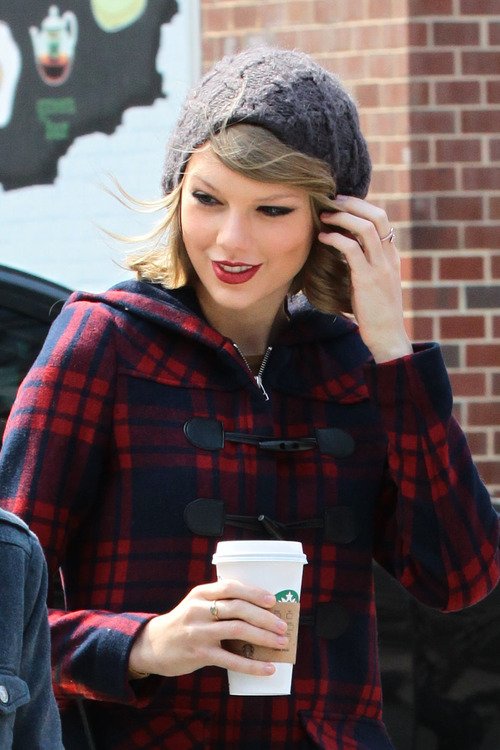 free follow from @srceamingcolors and @paulsalasxswift