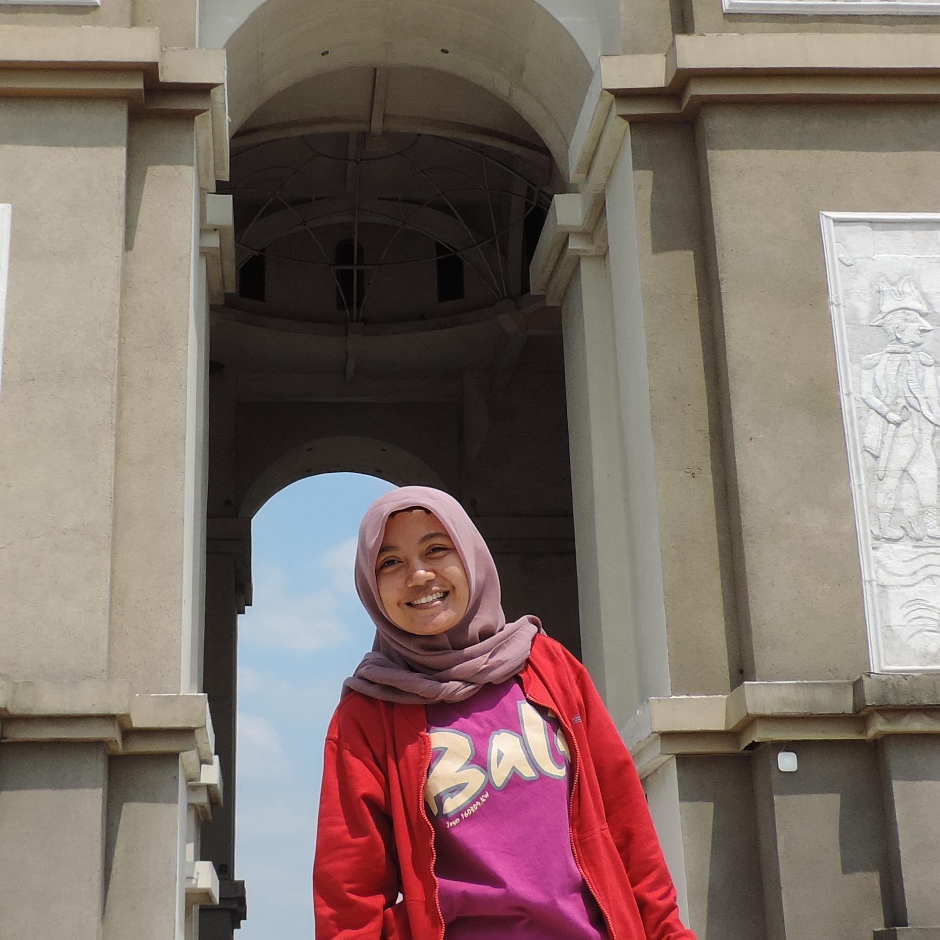 Ttrianii's profile picture. Bogor Agricultural University | World's City of Batik I @IMAPEKAIPB I @Gentra_Kaheman