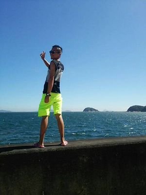 とある田舎に住む大学生です。安心・安全な出会い系サイトをうまく使って１円もお金をかけずにかわいいコたちと出会っちゃってます(笑)方法が知りたい方には教えます！ぜひDMしてください。Twitterでは出会えません(笑)