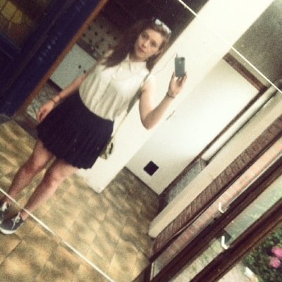 Pwincess Web.Student @IscomLille. Will Become Manager. http://t.co/i9HNs0WtgW  //  http://t.co/lKZYeNZkg7 // http://t.co/MPU5kEInq1
