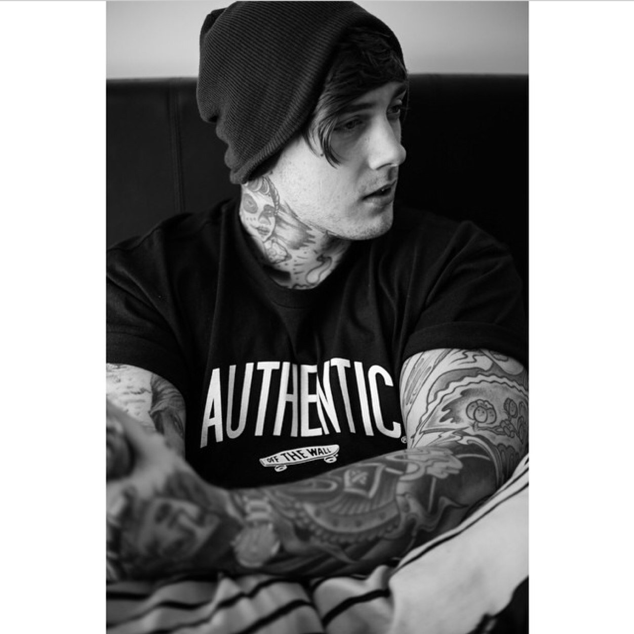 Alex - 20 - Manchester - Hardcore/Metalcore - Freelance Alternative Graphic Designer - Tumblr Addict - Gamer -