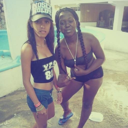 #LapizConciente
♥Basketball  
Arrogante&Cotizada ✌
 ┼ #KidInk & #ChrisBrown... trata d conocerme antes de hablar Mierda de Mi  #FuturaIngeniera♥