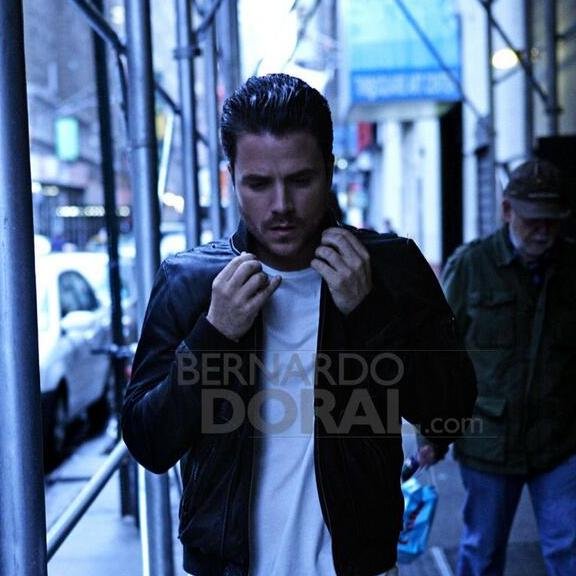 Cuenta de apoyo dedicada al cantante @_danielmartin_ . Información sobre conciertos y novedades aquí. También puedes consultar cualquier duda sobre el artista.