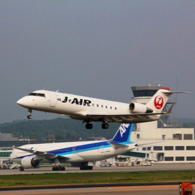 函館空港への飛来機、運航情報等をツイートします。皆様からの情報もお待ちしております。