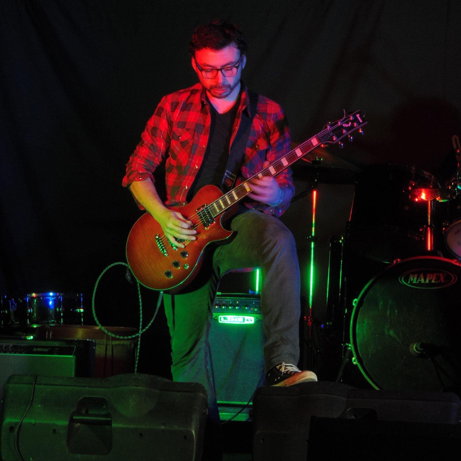 Guitarrista @thebuitresband