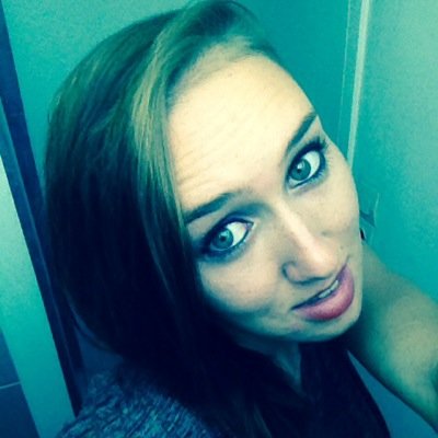 yvrardlolita's profile picture. Avance sans jamais te retourner vers le passé. Le présent te sourit. ☆☆