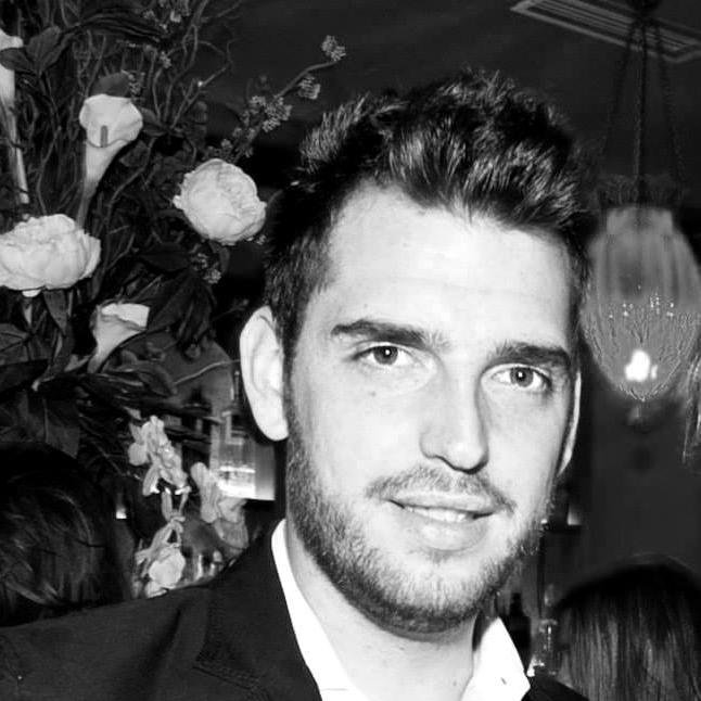 [ Desarrollador Aplicaciones Web & Diseñador WebSite ] [ Experiencia, Deporte, Música, Amor y Playa ]