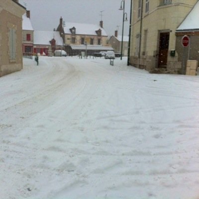 jesuites20's profile picture. Vous êtes cernés...Longue vie aux Khazars et a leurs descendants ! Mieux vaut fréquenter ses ennemis que ses amis, on risque moins d'être deçu...