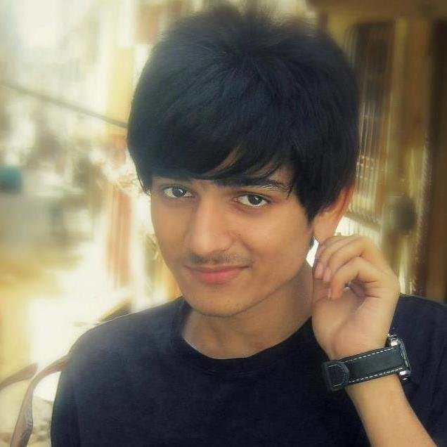 love life,,i m wat i am, coffee addict , Happiness is my ultimate aim... Computer Engg! Bas ho Gaya na....