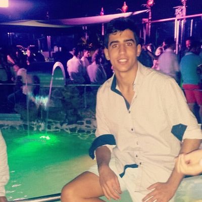 12/8/96 de Albolote ( Granada ) . Futbol , amigos y fiesta que no falte nunca .