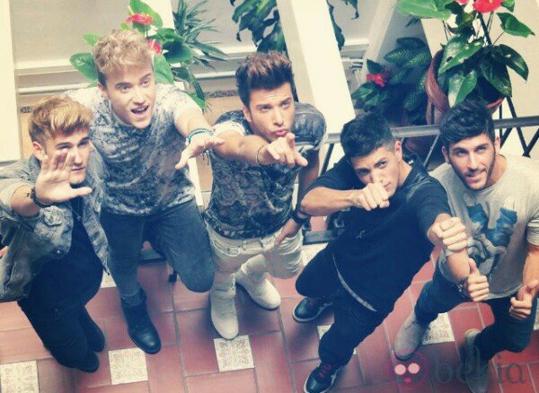 Sólo sus voces para ser feliz♡      | {Blueheart} {AURYNER} |   | 3O sept ❤ |