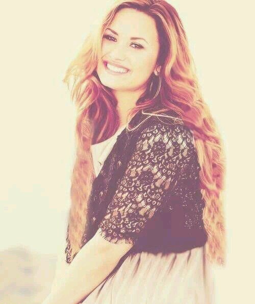 Demi lovato~18~stay strong