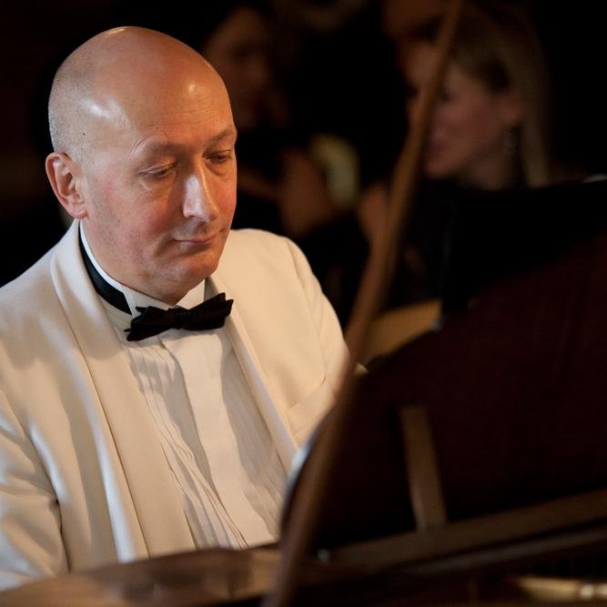 IanThePianist's profile picture. I am an experienced and successful professional Pianist and Pianist-Singer specialising in Weddings and parties. Based in Bristol, I cover all Southern Britain.