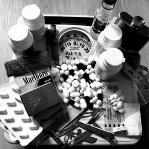 hepl_us's profile picture. Marine, lesbienne ✌