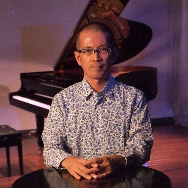 pianodominor's profile picture. ピアニスト・作曲家。父はインドネシア人ですが生まれも育ちも東京です。主にライフワークであるピアノソロライヴに関する情報をツイートしています。 https://t.co/qyDkV4u5An https://t.co/oDEsLXJ83W