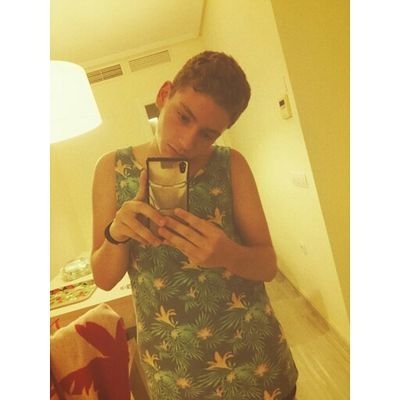 alecsxcx's profile picture. I'M A DRAGON,  YOU'RE A WHORE.