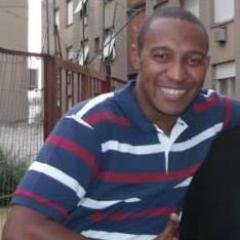Mas na segunda-feira, eu não marco bobeira... Tô na luuta! ♫
