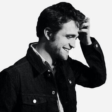 💜 Robsessed and that's all 💜
✍️ Soy la que molesta haciendo hilos de las entrevistas de Rob.