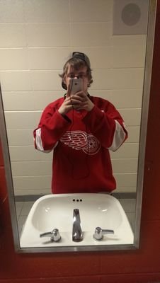 Chrisbrow3's profile picture. I'm a hardcore Detroit red wings fan hands down favourite player #13 pavel datsyuk