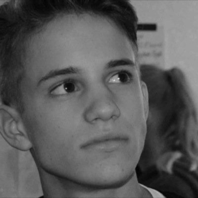 Dutch Singer | 1/4 of MainStreet | Breaking The Rules | Universal Music | Mainstreetmusic.nl | Instagram: RVDofficial | I don't have facebook