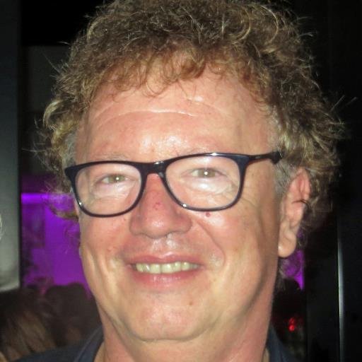 Profesor de cine y traducción audiovisual en la Universidad de Alicante. Director del Máster en Arte Dramático Aplicado de la UA.