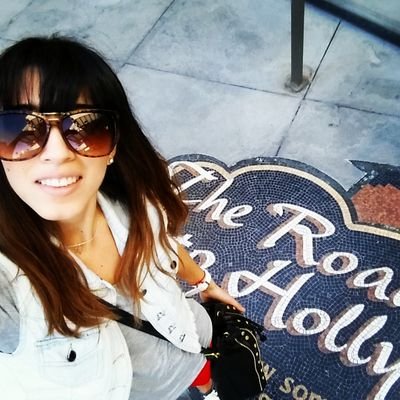 Ingeniera Comercial, me gusta viajar, comer chocolates y soy fanática del Sudoku #eso