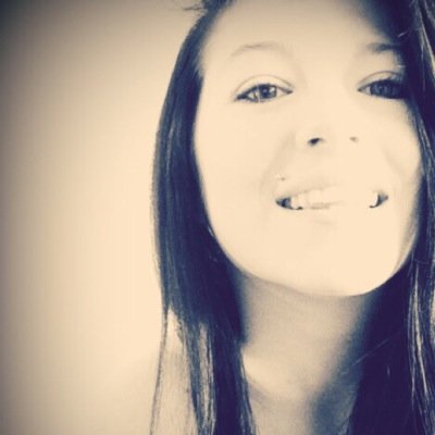 heyyy:) it's Sophia welcome to my profile :), i m also a unicorn♥ and #DIRECTIONER by the way; ) #click the following and I follow back^.^