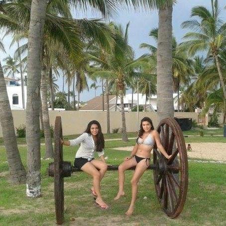 @DanielaBerenice'