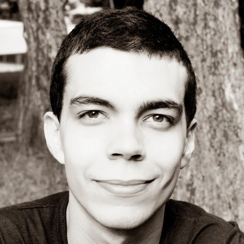 marcosrom's profile picture. Jornalista por gosto e formação. Cofundador da plataforma @edicaokids.