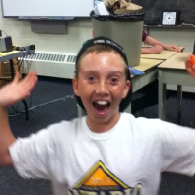 Hey I'm Andrew i like to hang with the laides and hang out with friends follow for follow peaceeeer