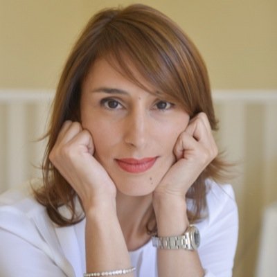 cristinarivela's profile picture. Translator, proofreader, organizer, thinker.     ||   


Traductora, correctora, organizadora, pensadora.