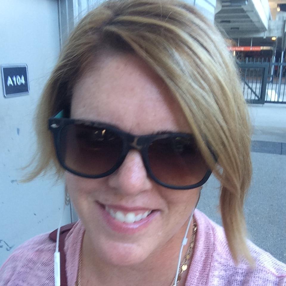 Texas gal living in the heart of Georgia. Lover of cowboy boots, tacos, football Saturdays, Netflix and good books. Opinions are all mine.