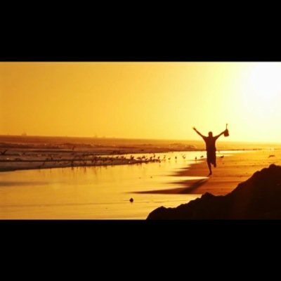 World Traveler, proffesional photographer, and surfer. Presenting pictures from around the world and the Coast. Instagram: mikeespildora.✌️