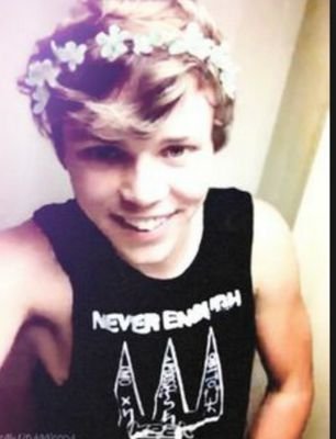 luke, calum, ashton and michael are the reasons for my lack of sleep, sanity and social skills.