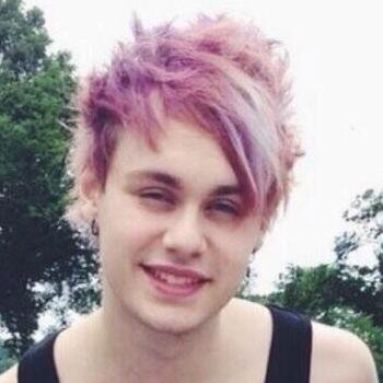 fjfdj5soslive12's profile picture. @MMXII_IRWIN gave u a free follow so follow her back